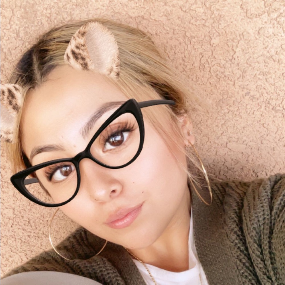 Meet your Posher, Nancy